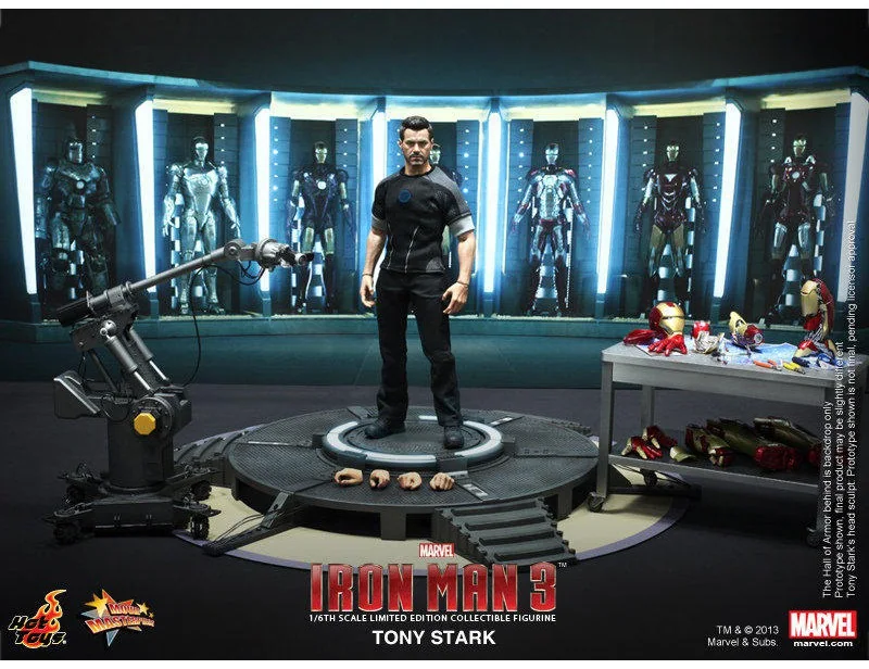Hot Toys MMS191 Tony Stark — Workshop Accessories Set